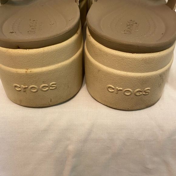 Crocs | Brooklyn mid wedge sandals size 9 - Picture 3 of 4